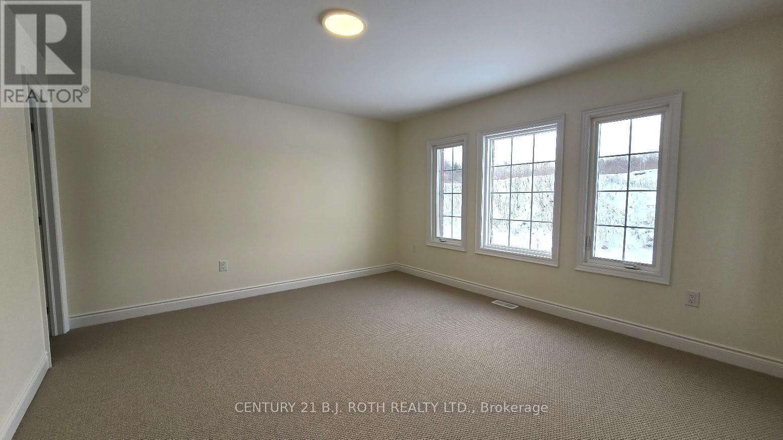 61 Ruby Ridge, Oro-Medonte, ON - Indoor Photo Showing Other Room