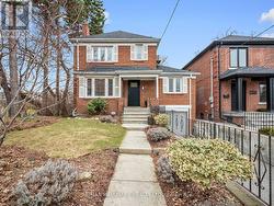 8 GLENVALE BOULEVARD Toronto, ON M4G 2V1
