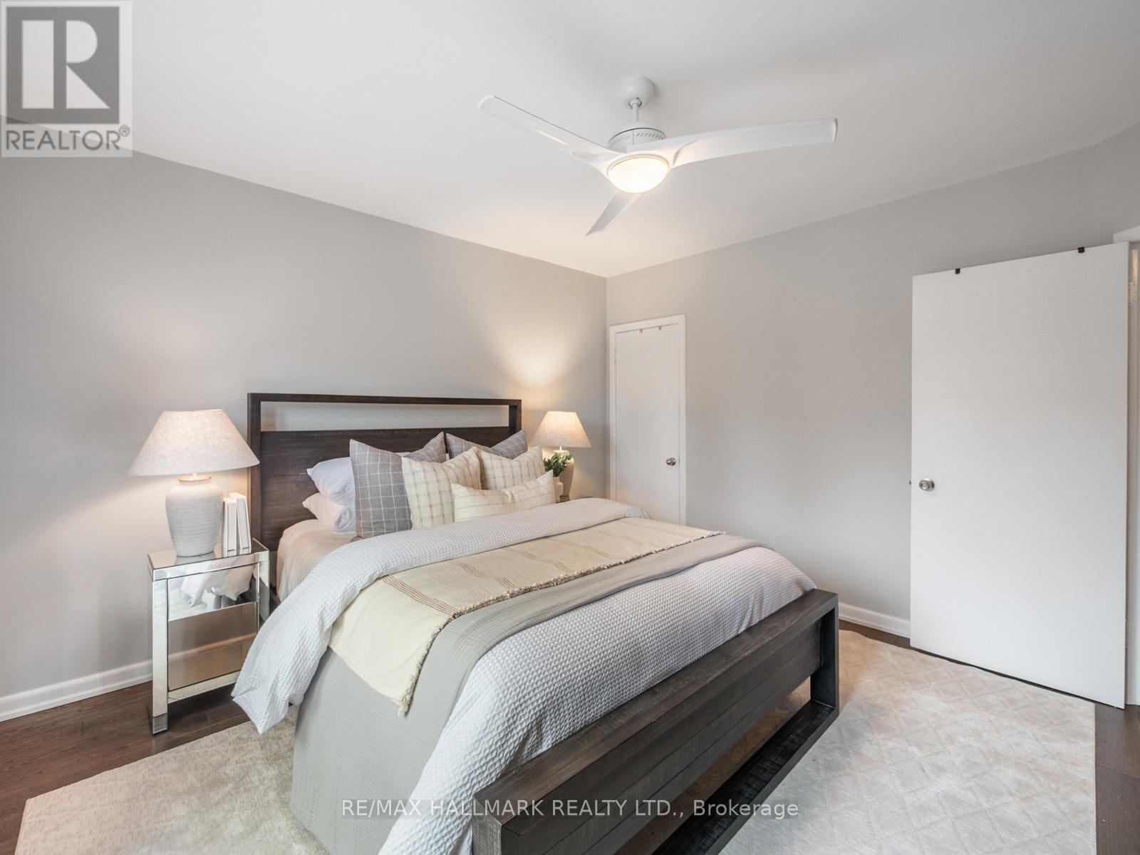 8 Glenvale Boulevard, Toronto, ON - Indoor Photo Showing Bedroom