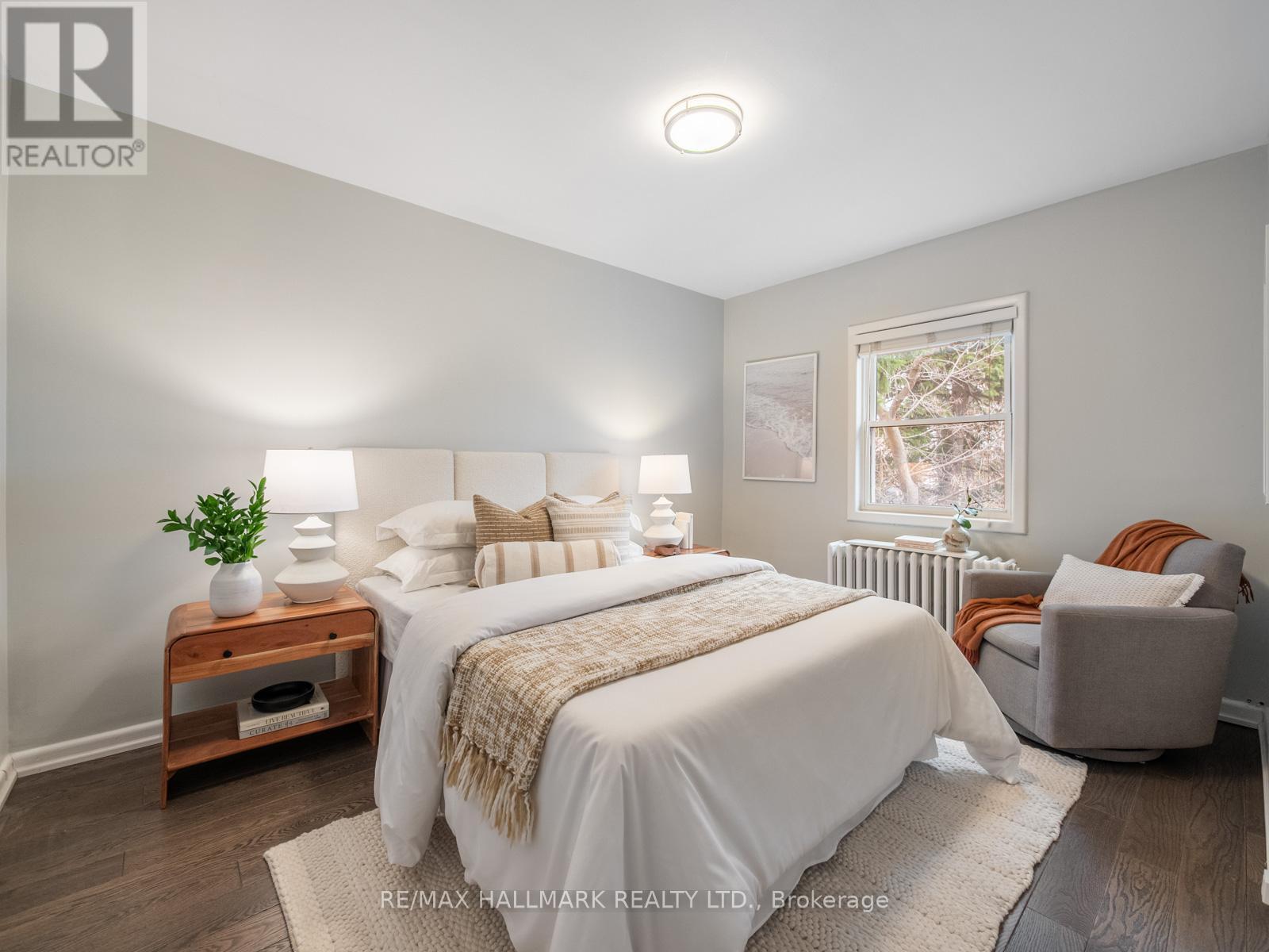 8 Glenvale Boulevard, Toronto, ON - Indoor Photo Showing Bedroom