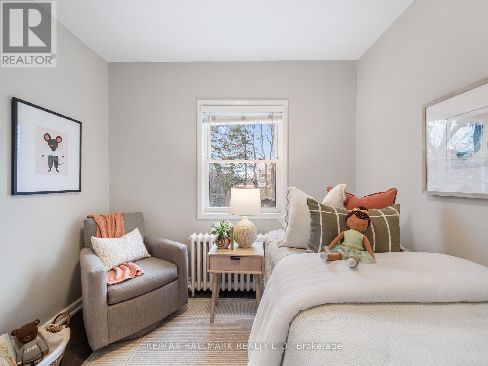 8 Glenvale Boulevard, Toronto, ON - Indoor Photo Showing Bedroom