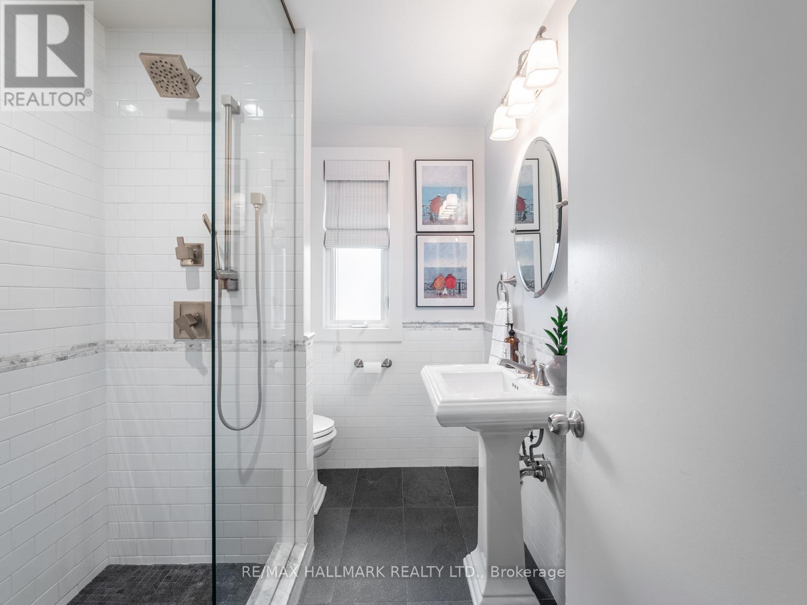 8 Glenvale Boulevard, Toronto, ON - Indoor Photo Showing Bathroom