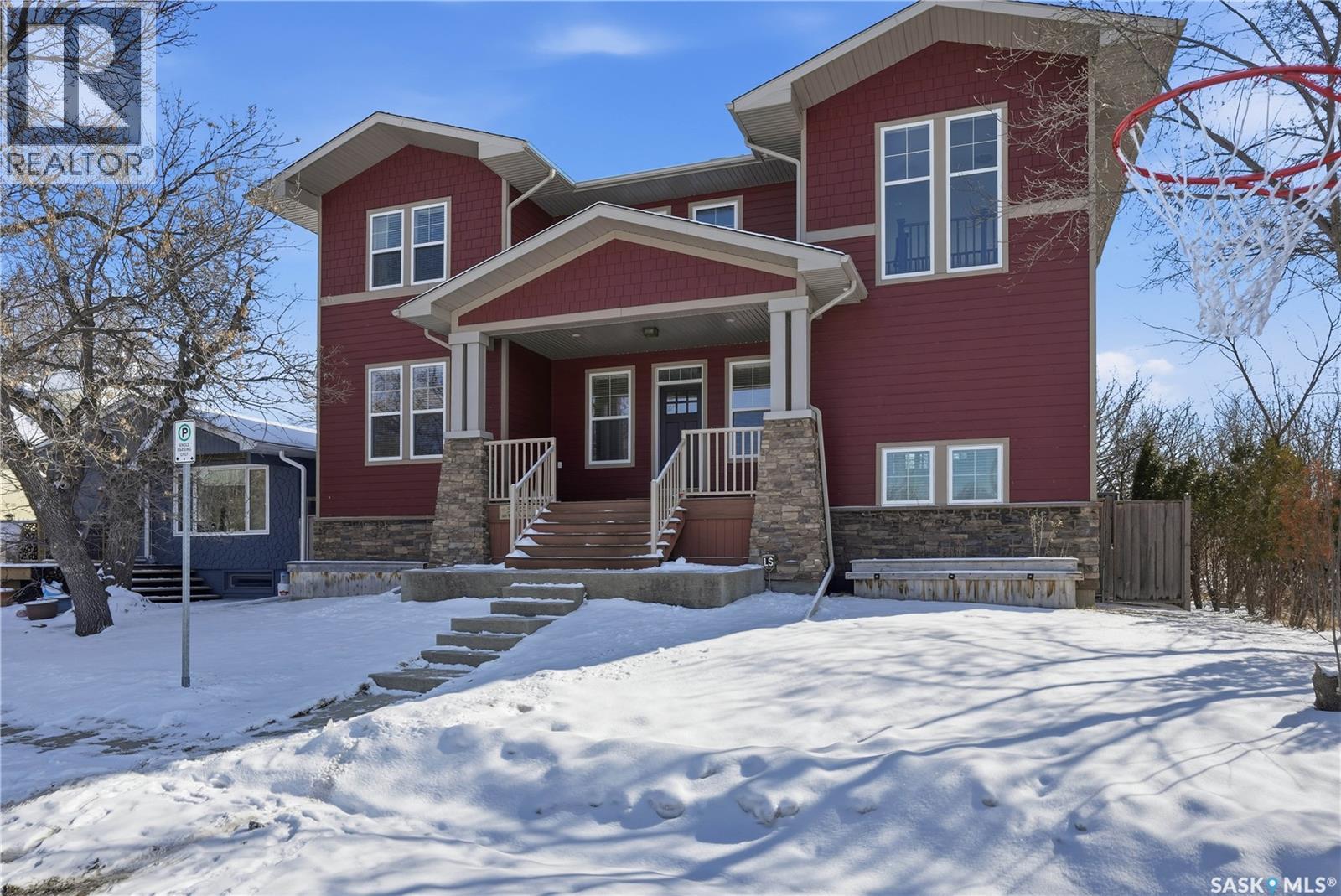 3229 18Th Avenue, Regina, SK - Outdoor With Facade