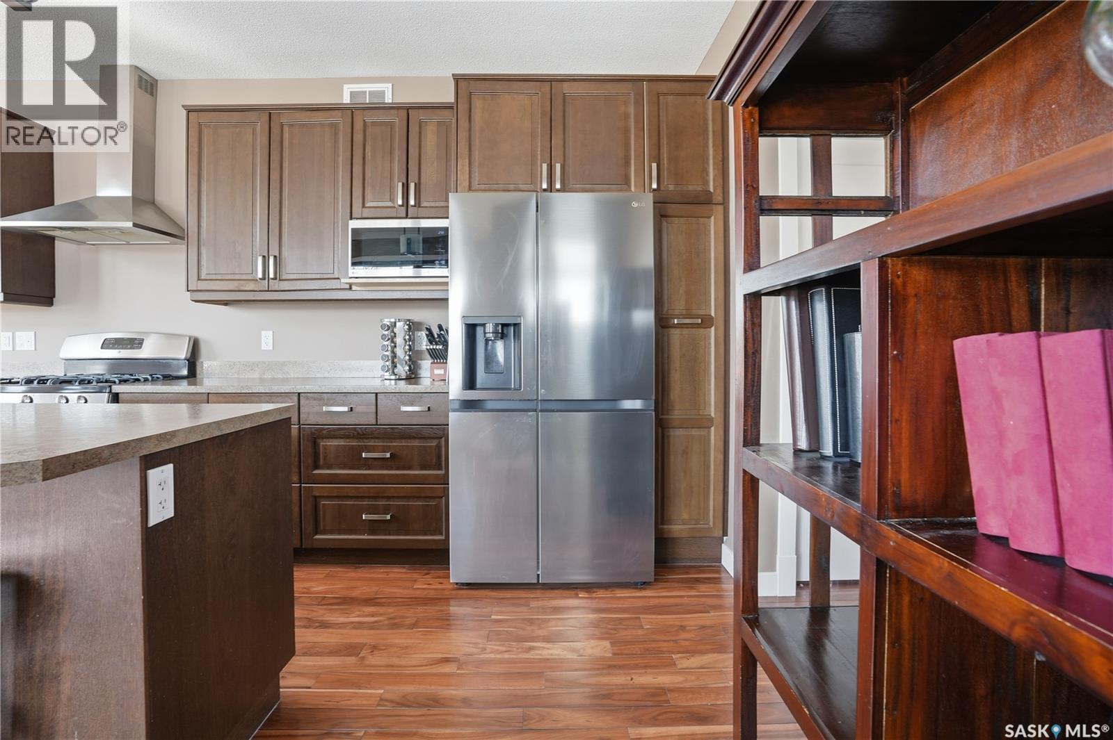 3229 18Th Avenue, Regina, SK - Indoor Photo Showing Kitchen