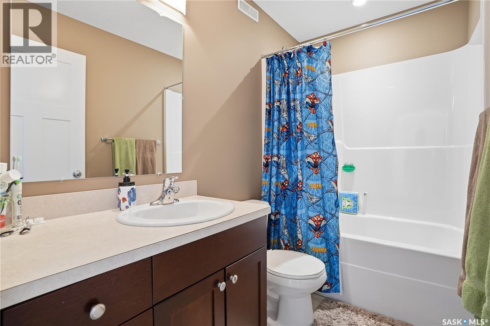 3229 18Th Avenue, Regina, SK - Indoor Photo Showing Bathroom