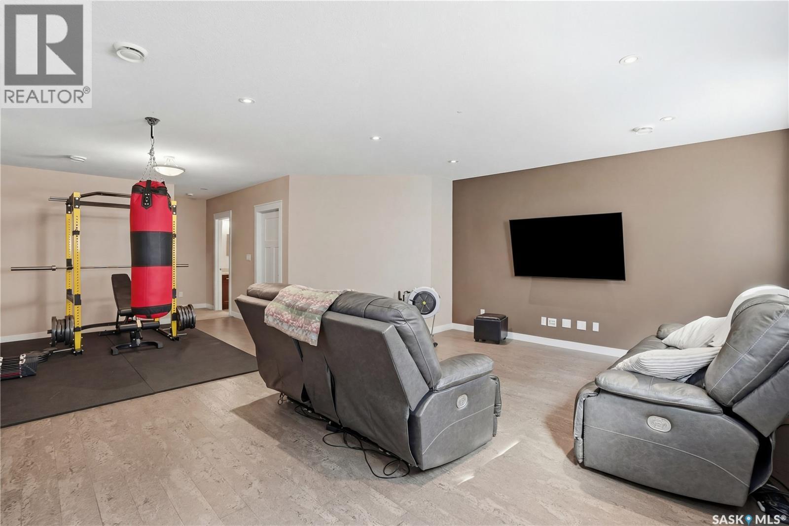 3229 18Th Avenue, Regina, SK - Indoor