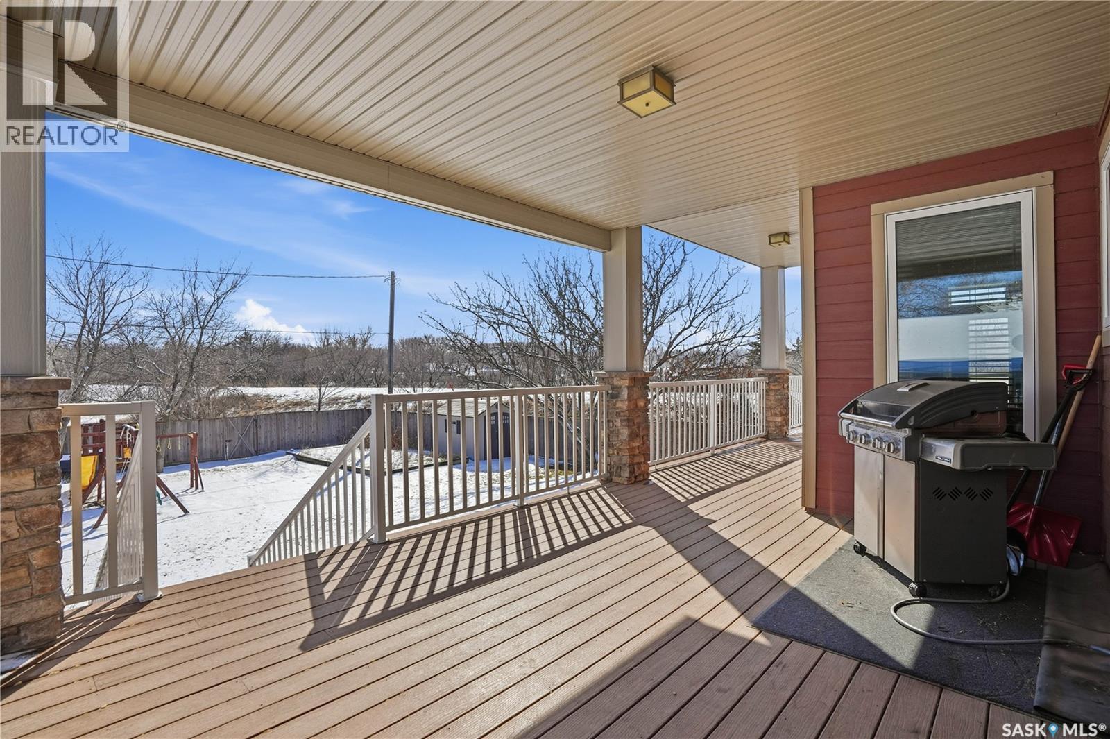 3229 18Th Avenue, Regina, SK - Outdoor With Deck Patio Veranda With Exterior