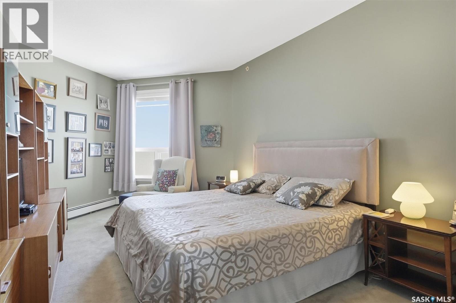 402 615 Saskatchewan Crescent W, Saskatoon, SK - Indoor Photo Showing Bedroom