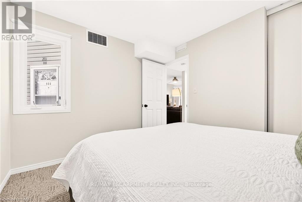 101 - 201 Dorchester Boulevard, St. Catharines, ON - Indoor Photo Showing Bedroom
