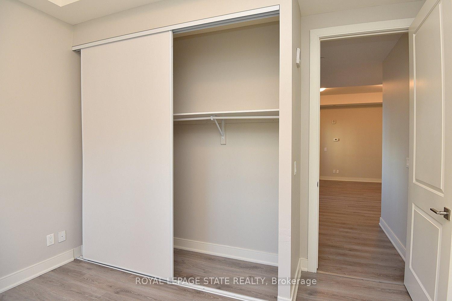 603-150 Main Street W, Hamilton, ON - Indoor Photo Showing Other Room