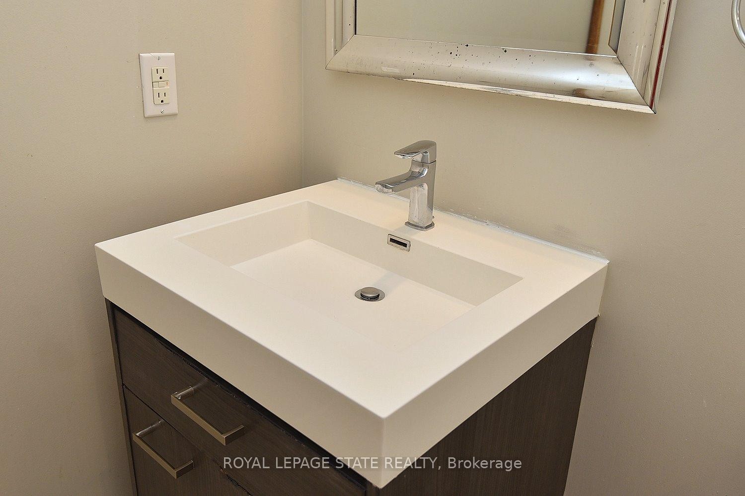 603-150 Main Street W, Hamilton, ON - Indoor Photo Showing Bathroom