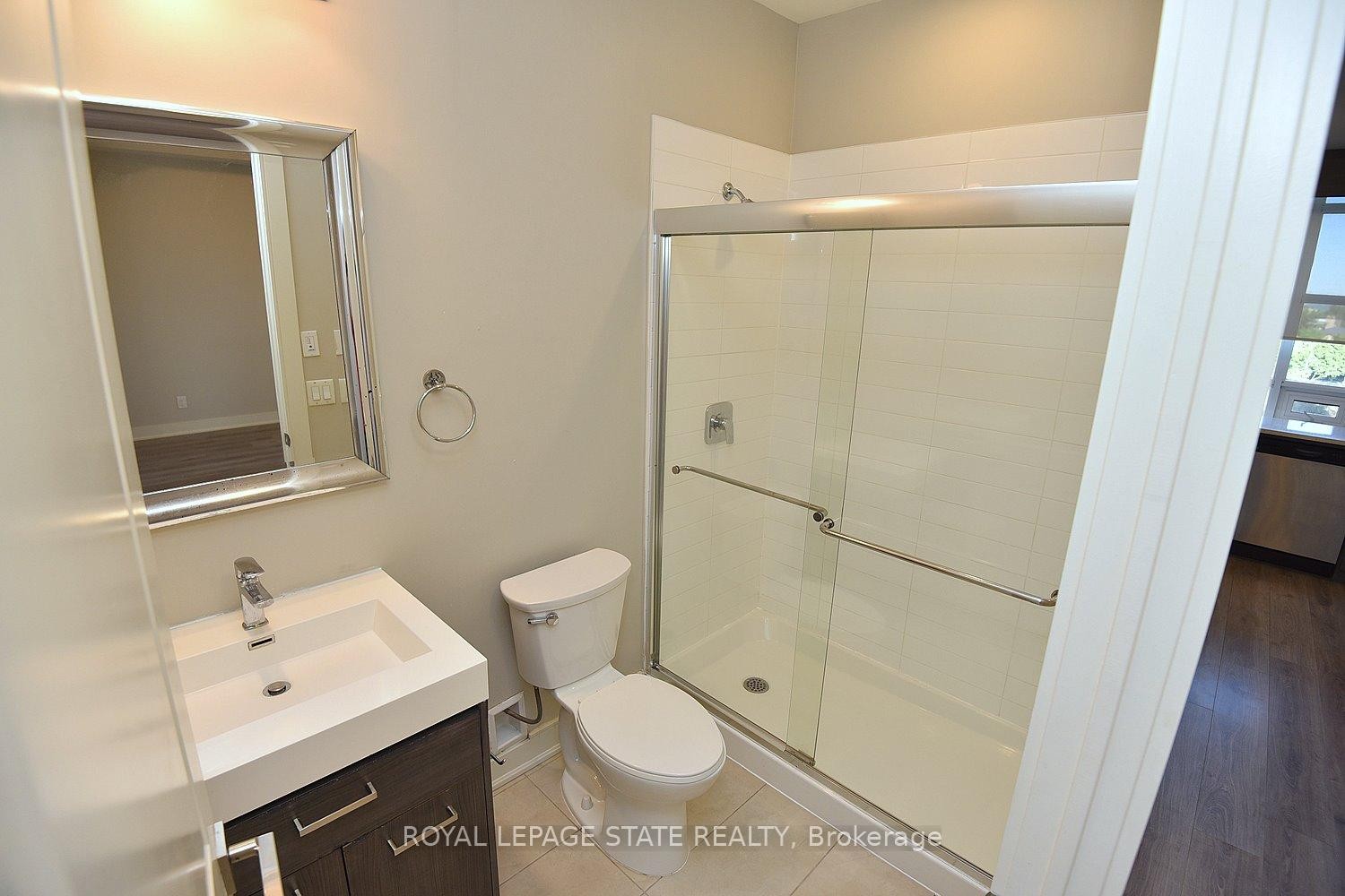 603-150 Main Street W, Hamilton, ON - Indoor Photo Showing Bathroom