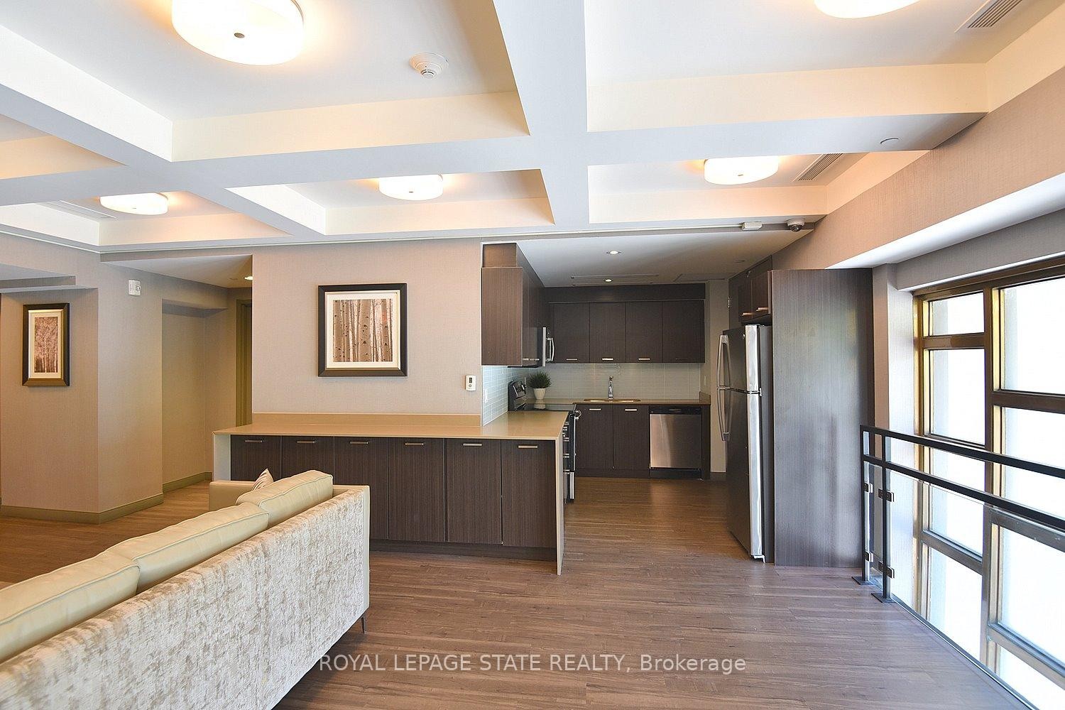603-150 Main Street W, Hamilton, ON - Indoor