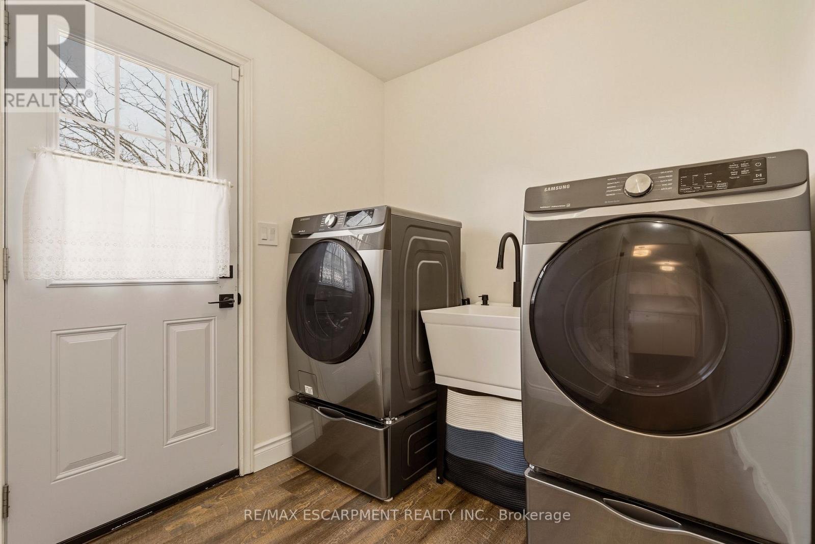 3 Postans Path, Hamilton, ON - Indoor Photo Showing Laundry Room