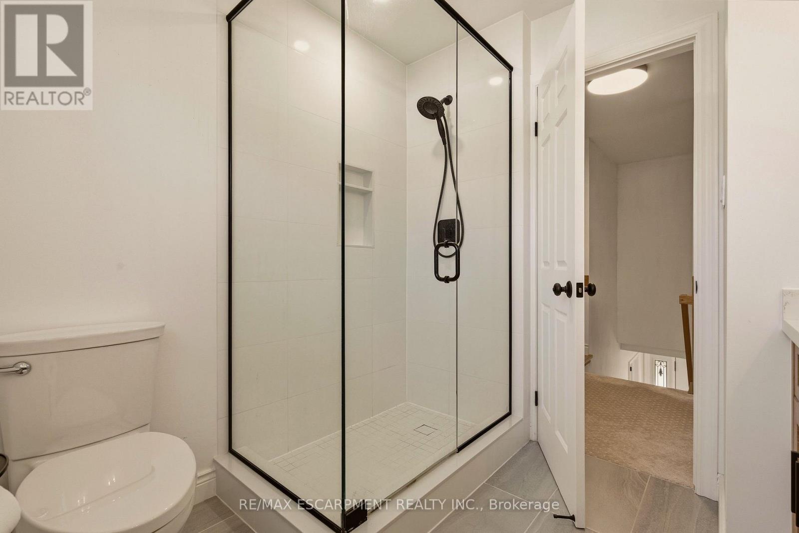 3 Postans Path, Hamilton, ON - Indoor Photo Showing Bathroom