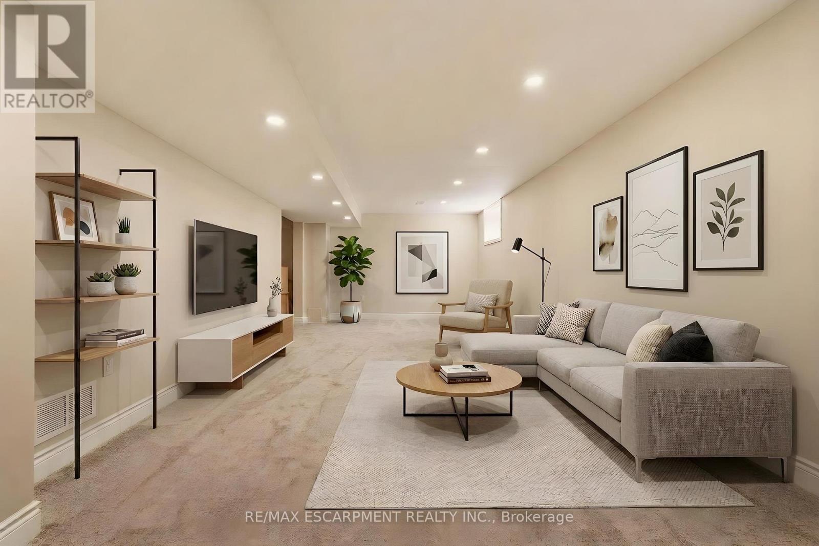 3 Postans Path, Hamilton, ON - Indoor Photo Showing Other Room