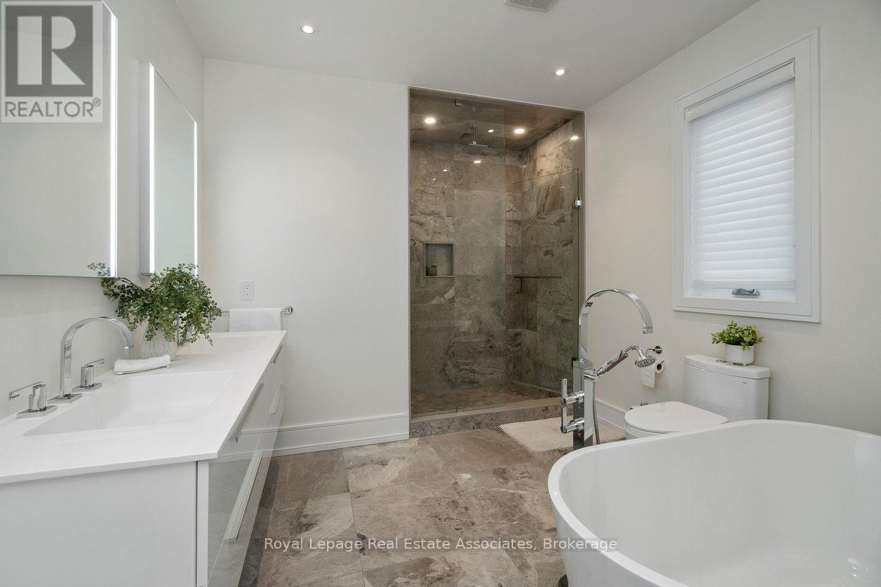 Primary Ensuite - 63 Troy Street, Mississauga, ON - Indoor Photo Showing Bathroom