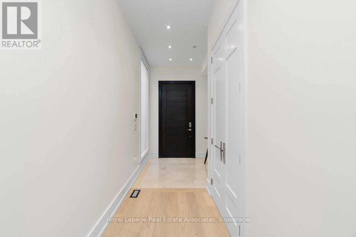 Foyer - 63 Troy Street, Mississauga, ON - Indoor Photo Showing Other Room