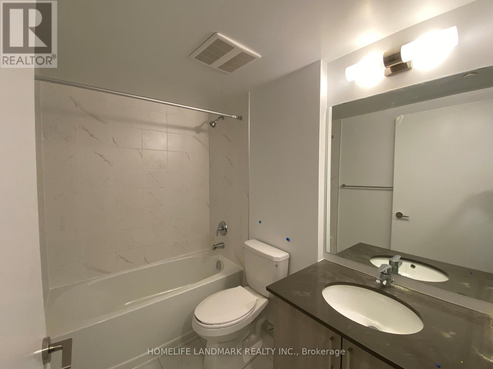 1707 - 1455 Celebration Drive, Pickering, ON - Indoor Photo Showing Bathroom