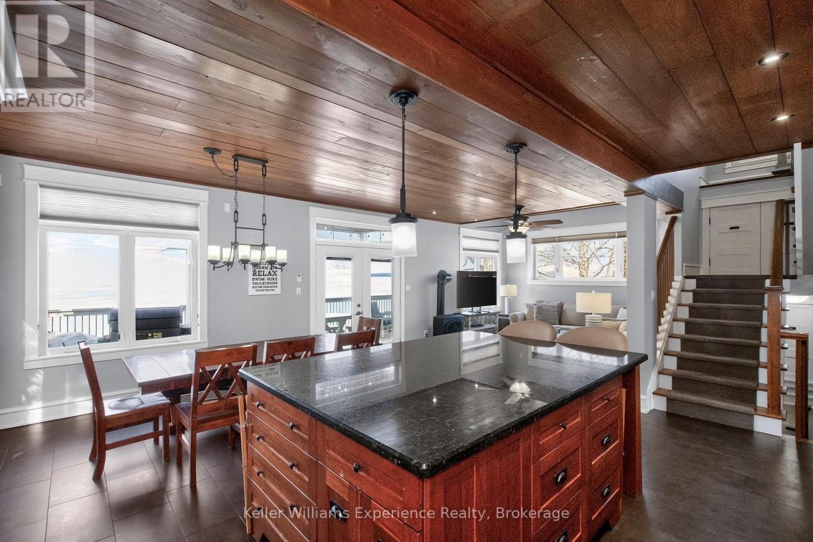 1749 Champlain Road, Tiny, ON - Indoor