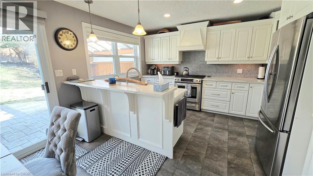 101 Lang Crescent, Kitchener, ON - Indoor Photo Showing Kitchen With Stainless Steel Kitchen