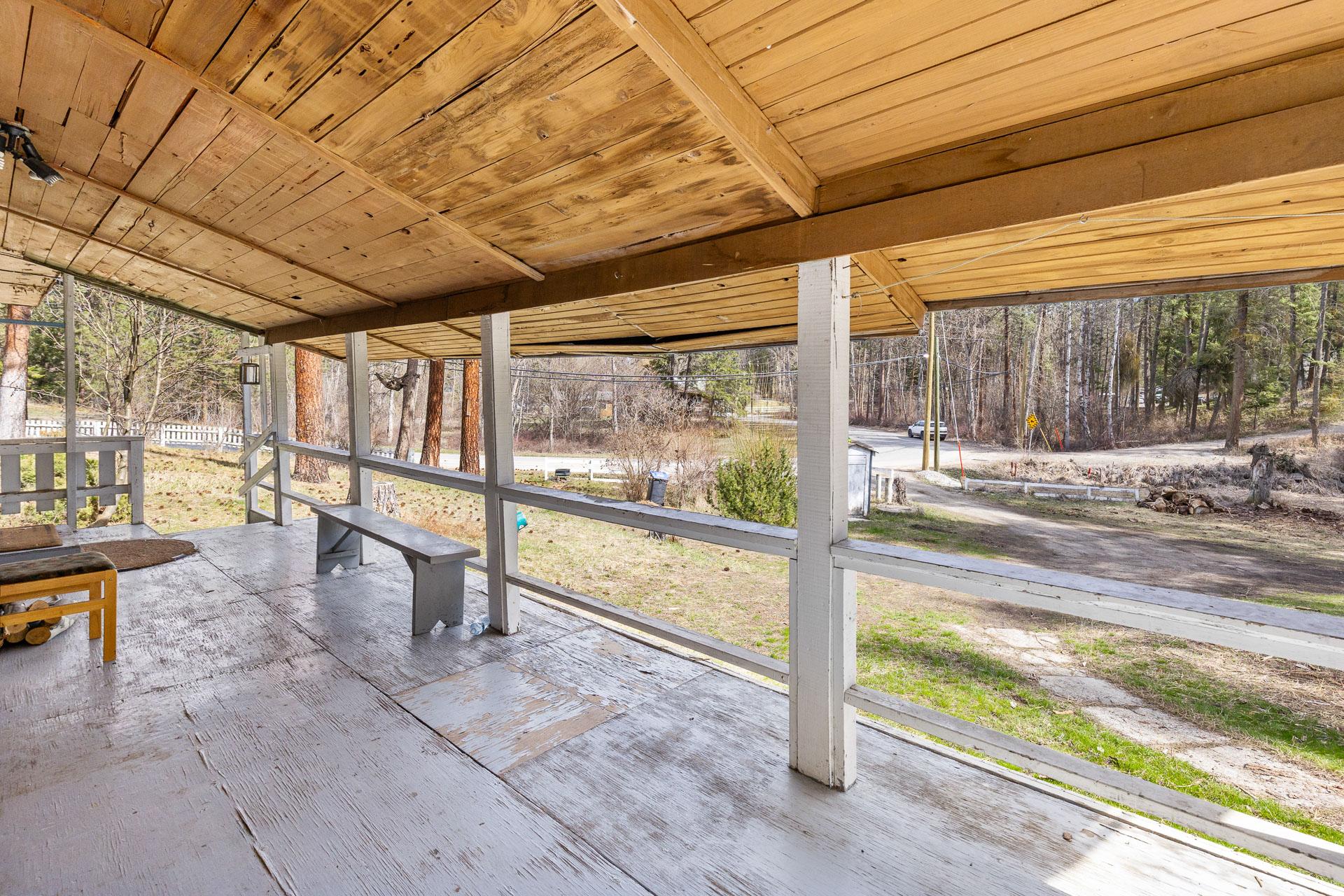 3525 Mathews Road, Kelowna, BC - Outdoor With Exterior