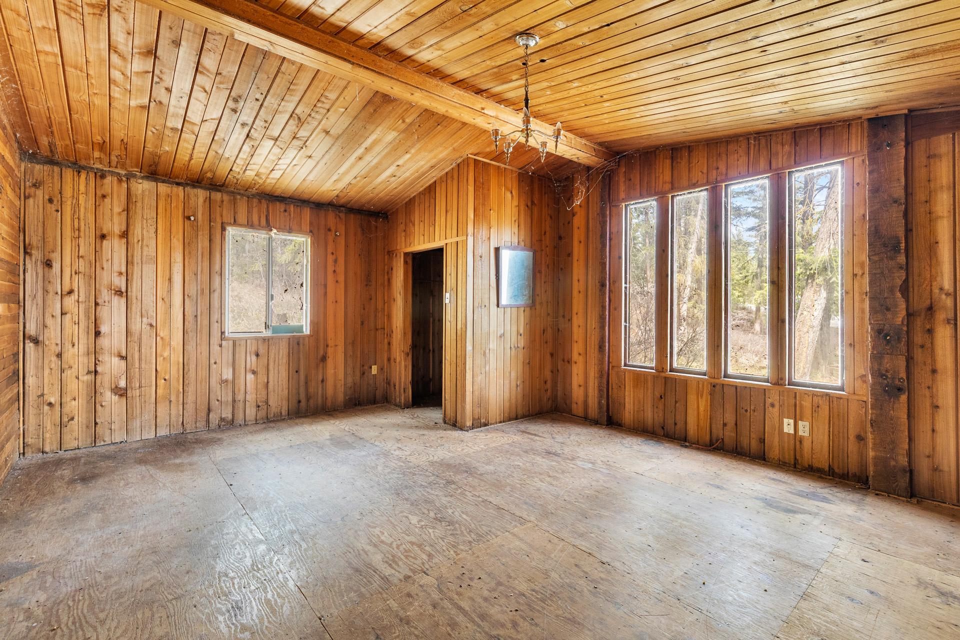 3525 Mathews Road, Kelowna, BC - Indoor Photo Showing Other Room
