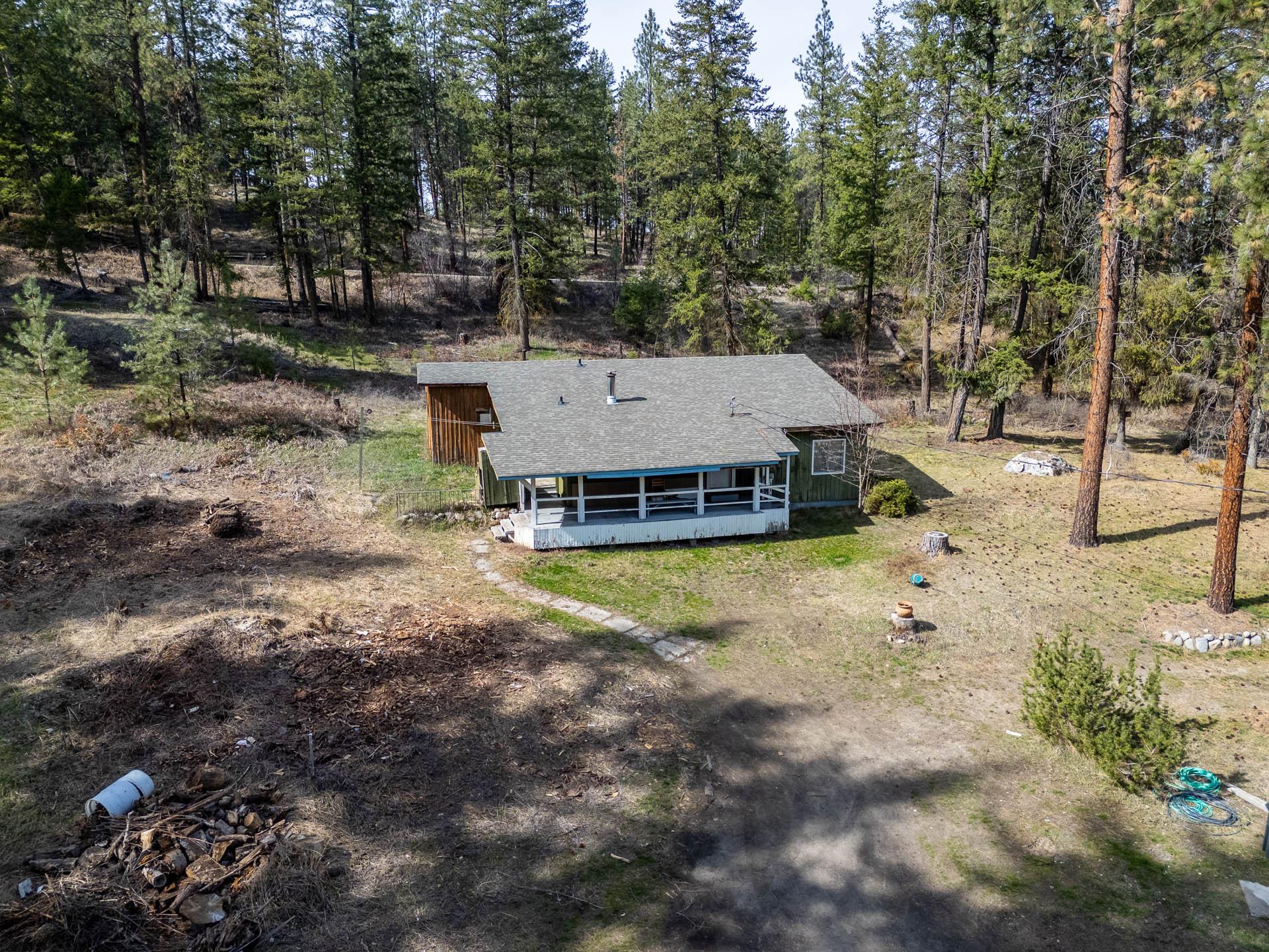 3525 Mathews Road, Kelowna, BC - Outdoor