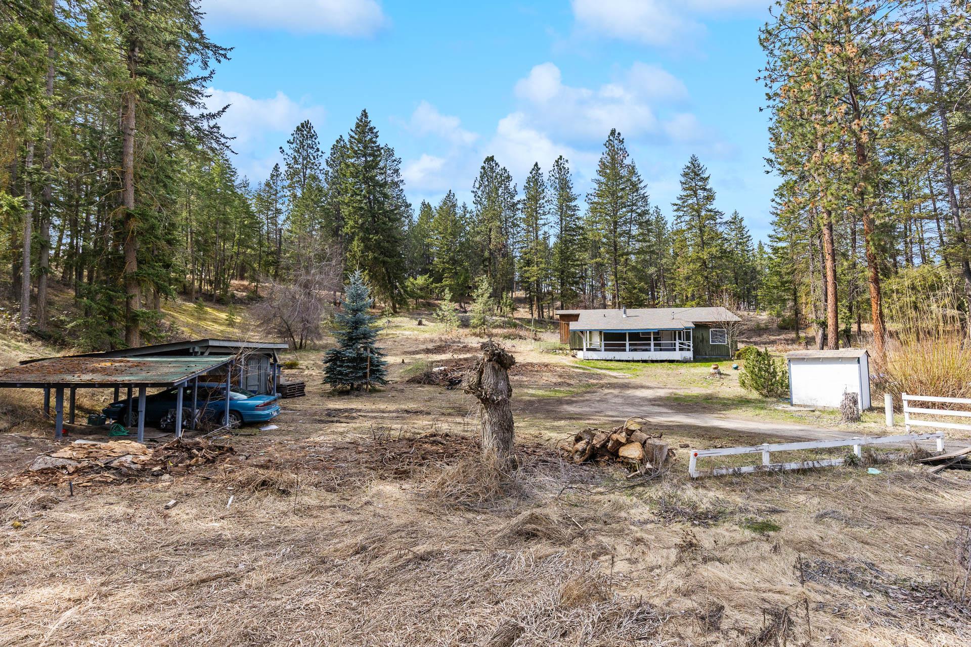 3525 Mathews Road, Kelowna, BC - Outdoor