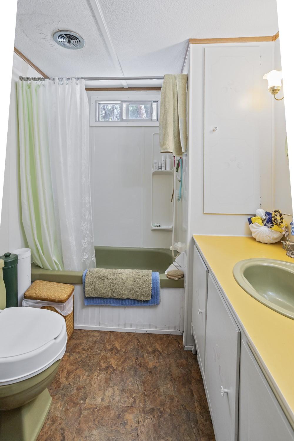 9442 3A Highway, Kuskanook, BC