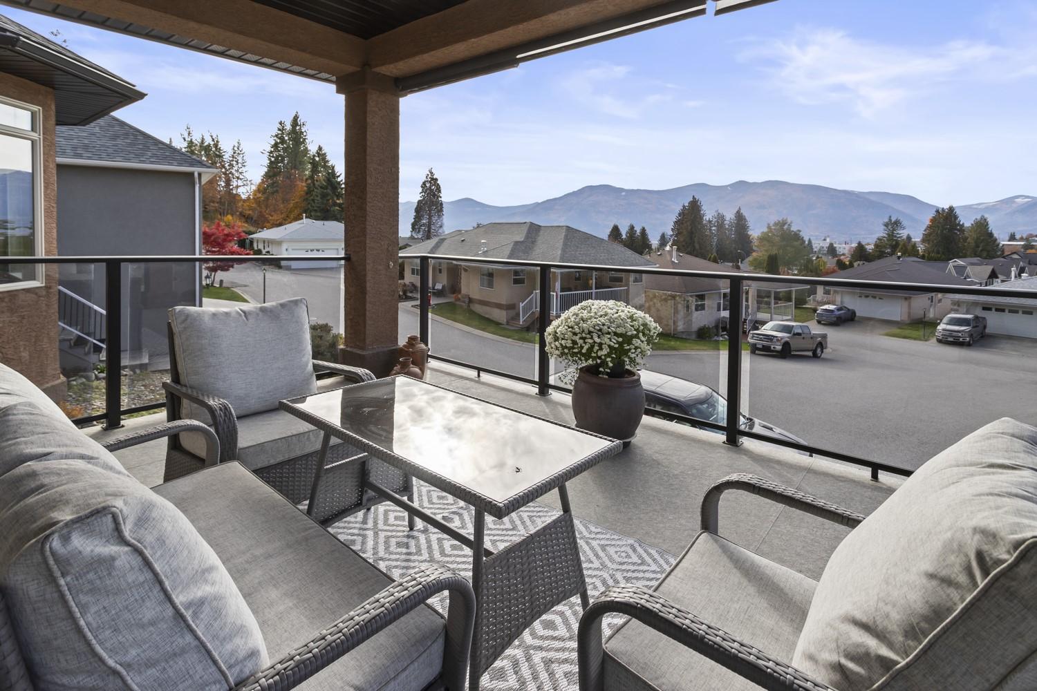 18-420 20Th Avenue, Creston, BC - Outdoor With Deck Patio Veranda With Exterior