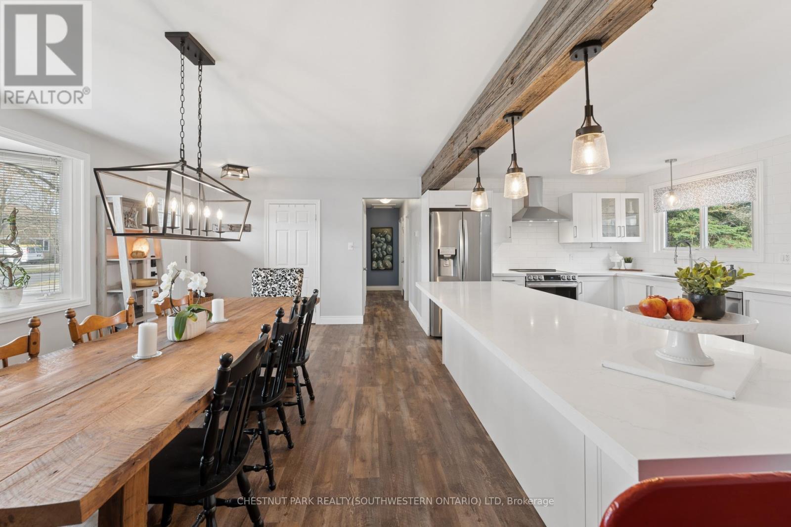 137 Donald Street, Kitchener, ON - Indoor Photo Showing Dining Room