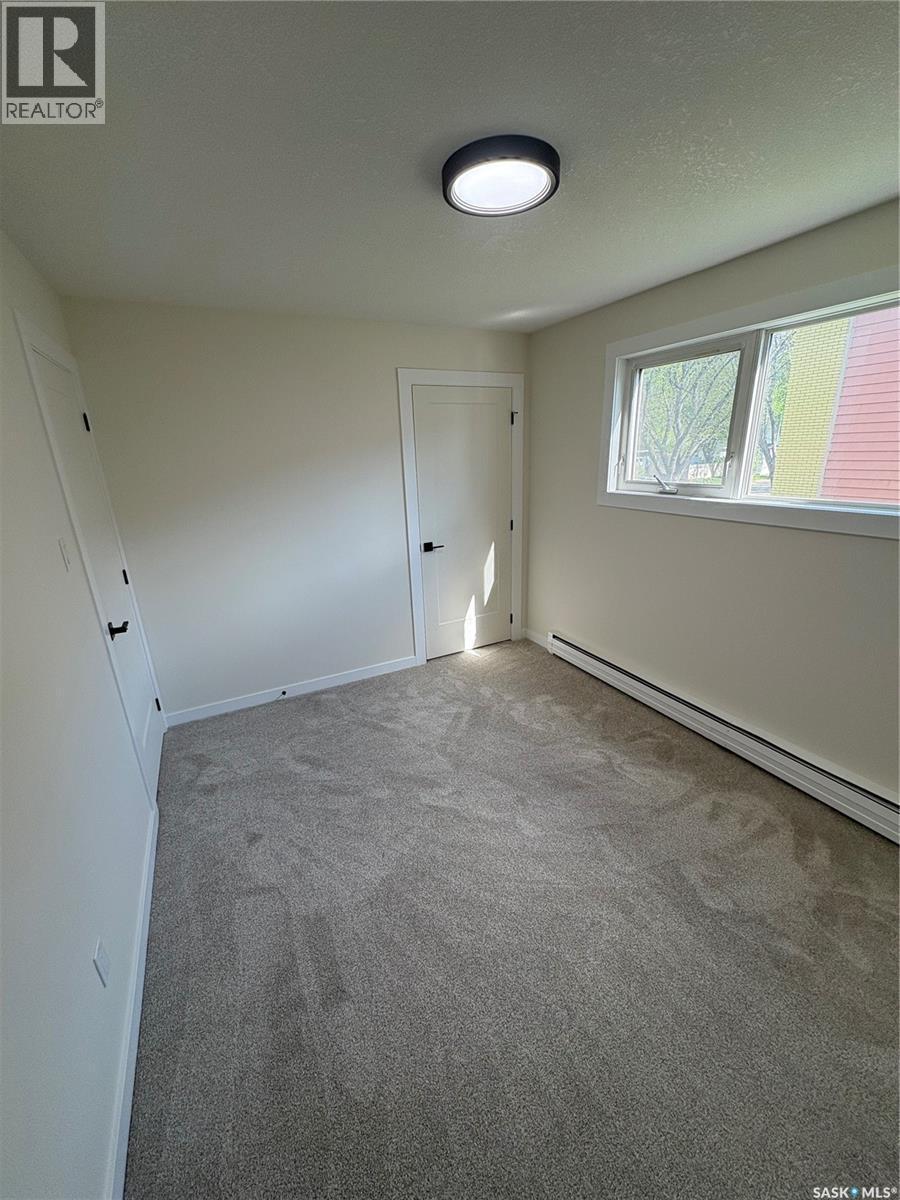 35 42 Spence Street, Regina, SK - Indoor Photo Showing Other Room