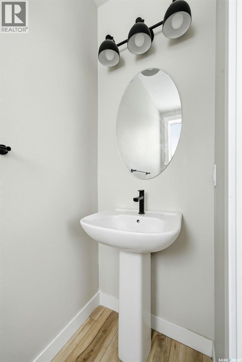 4736 Buckingham Drive E, Regina, SK - Indoor Photo Showing Bathroom