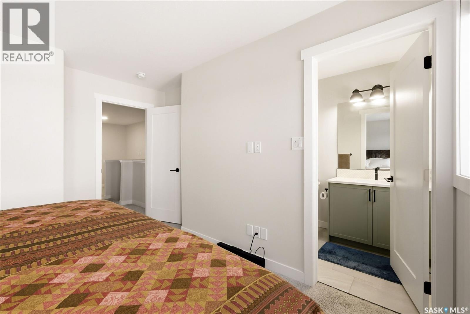 4736 Buckingham Drive E, Regina, SK - Indoor