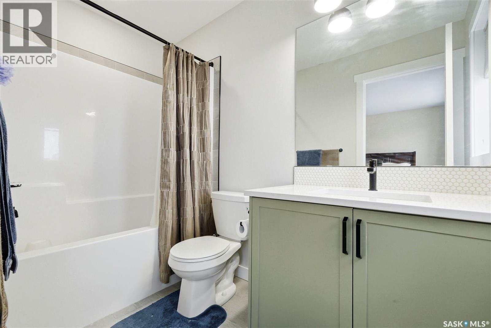 4736 Buckingham Drive E, Regina, SK - Indoor Photo Showing Bathroom