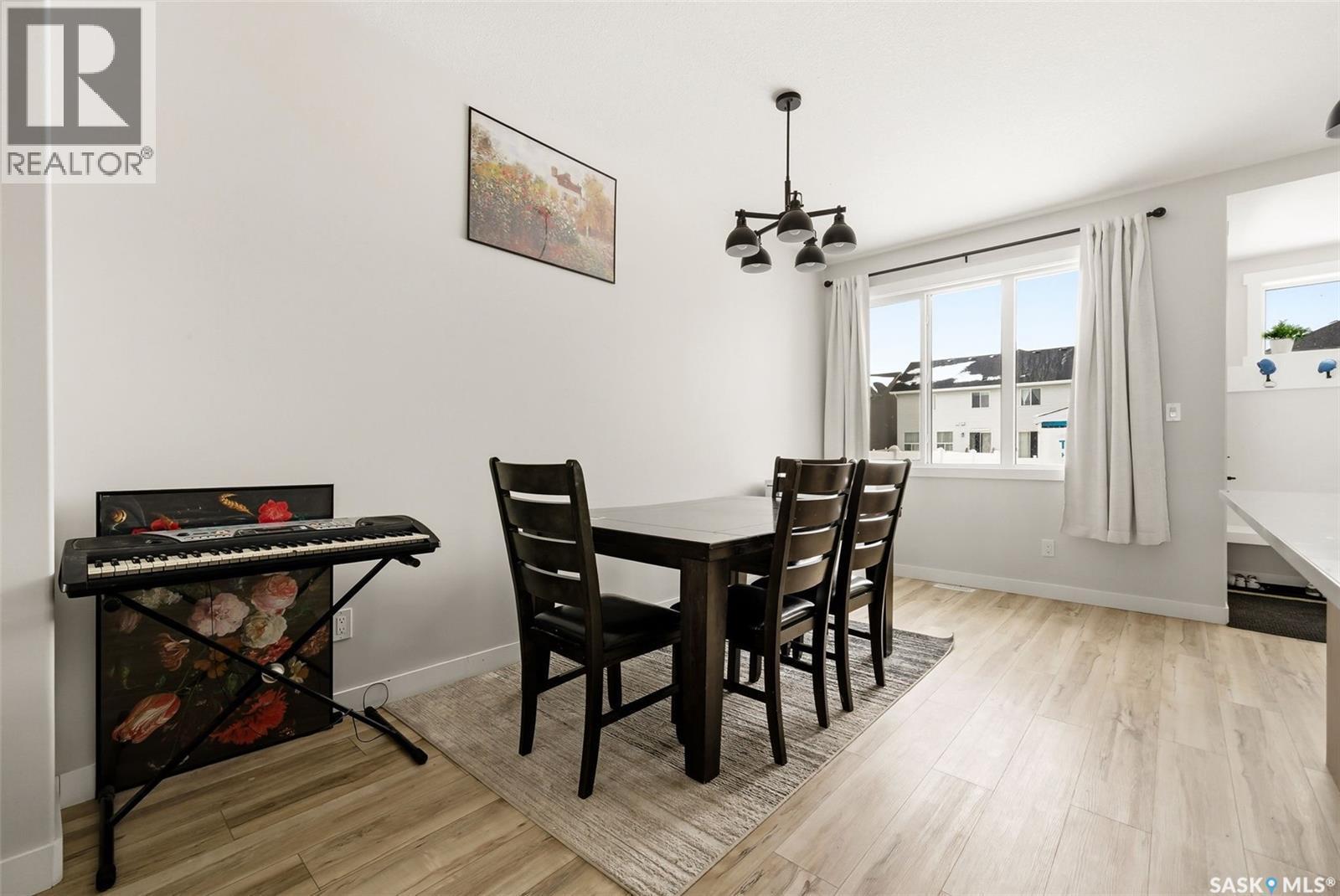 4736 Buckingham Drive E, Regina, SK - Indoor Photo Showing Dining Room