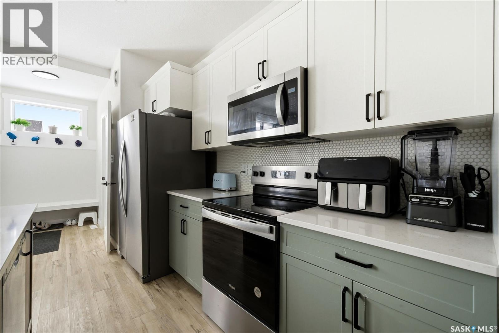 4736 Buckingham Drive E, Regina, SK - Indoor Photo Showing Kitchen