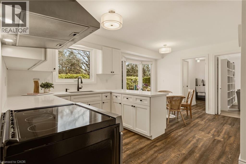 3 Postans Path, Ancaster, ON - Indoor Photo Showing Kitchen