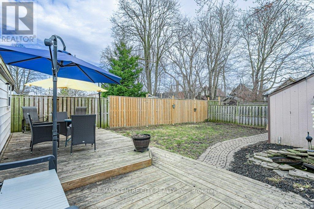 971 Elias Street, London East (East G), ON - Outdoor With Deck Patio Veranda