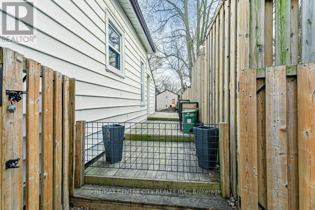 971 Elias Street, London East (East G), ON - Photo Showing Other Room