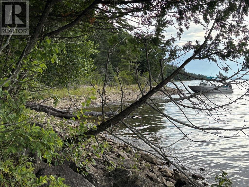 00 Lansdowne Channel, Killarney, ON