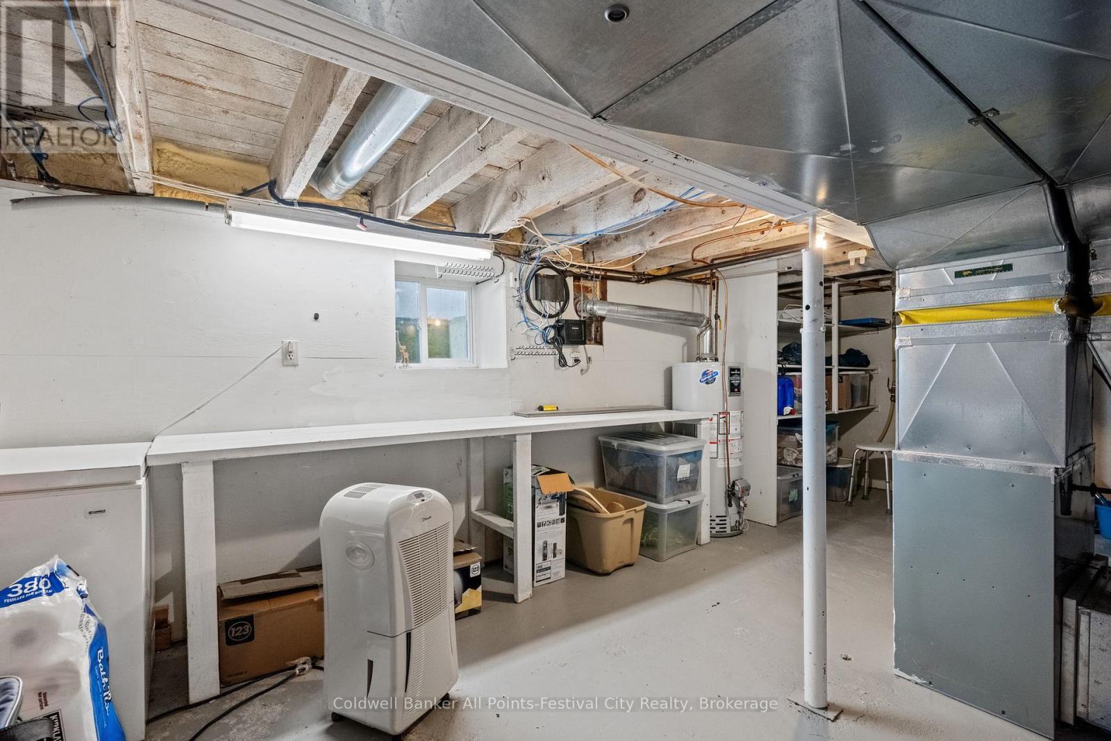 85 Cambria Road N, Goderich (Goderich (Town)), ON - Indoor