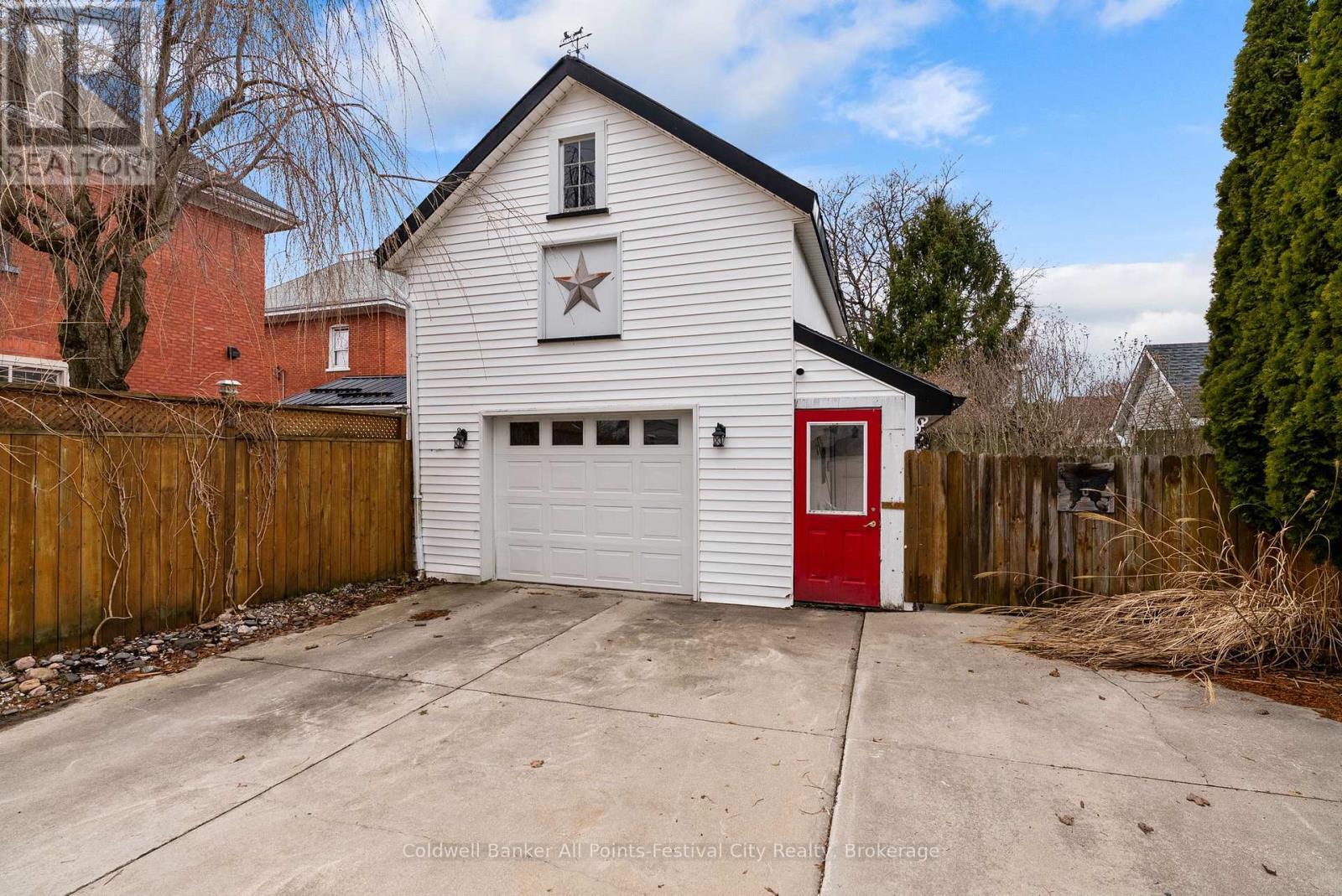 85 Cambria Road N, Goderich (Goderich (Town)), ON - Outdoor With Exterior