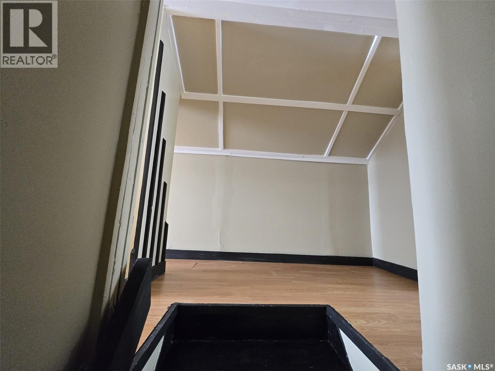 309 3Rd Street W, Wilkie, SK - Indoor