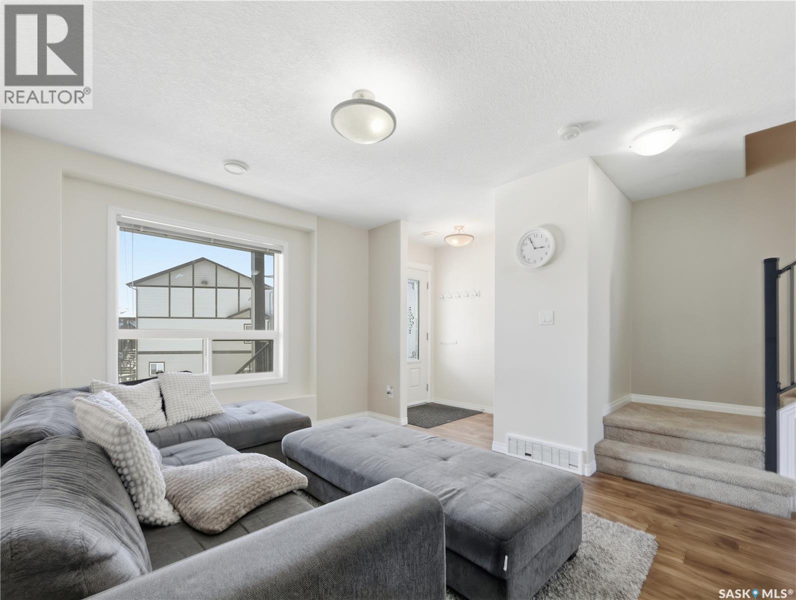 209 3818 Dewdney Avenue E, Regina, SK - Indoor Photo Showing Living Room