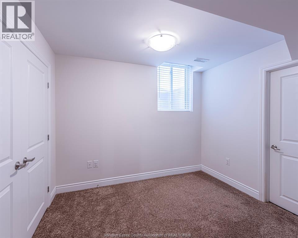 2554 Olive, Windsor, ON - Indoor Photo Showing Other Room
