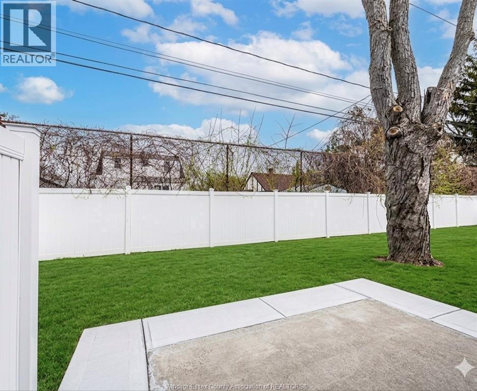 2554 Olive, Windsor, ON - Outdoor