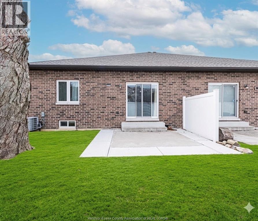 2554 Olive, Windsor, ON - Outdoor