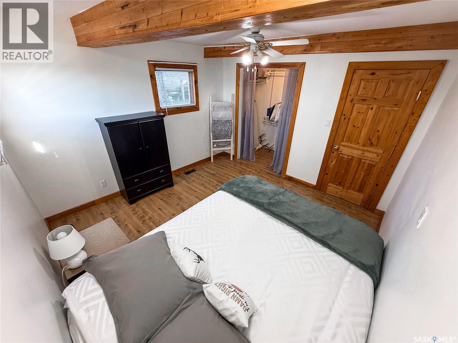 103 1St Street E, Frontier, SK - Indoor Photo Showing Bedroom